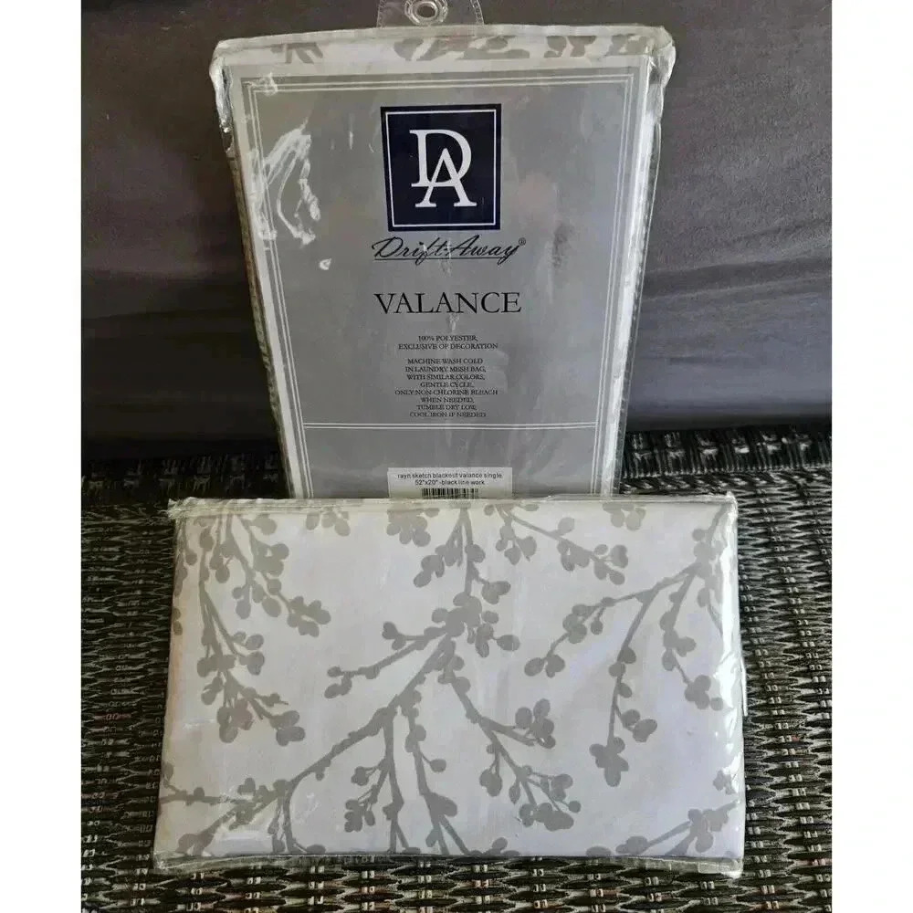 DriftAway 2 Floral Blossom 52 x 20 Insulated Valance Whire & Gray NEW